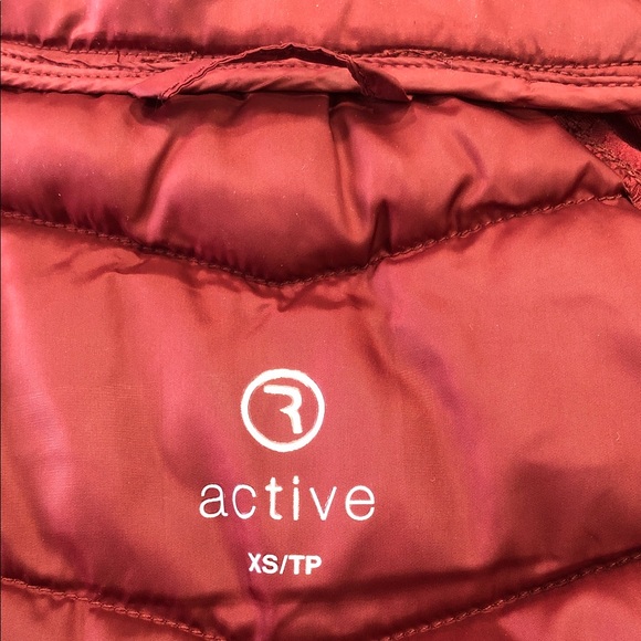 Reitmans Active Burgundy Hooded Lightweight Jacket – Women’s XS - Picture 2 of 9